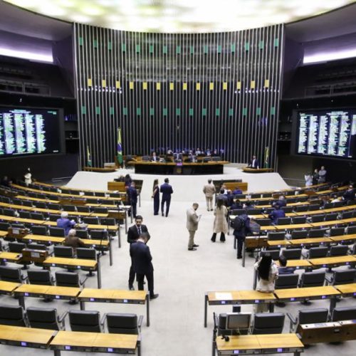 76% dos brasileiros são contra aumento de deputados