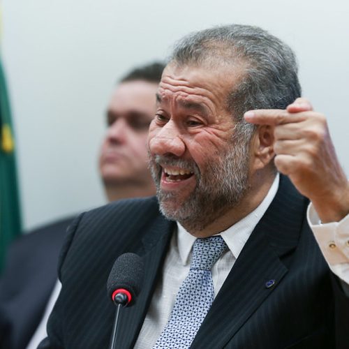 85% defendem demissão de Carlos Lupi após fraudes no INSS