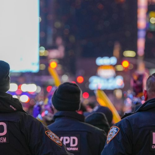 Acusado de convocar ataque contra judeus é extraditado para EUA