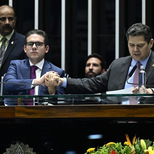 Alcolumbre quer votar aumento de deputados antes das eleições