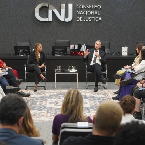 Barroso pede para ser convidado por influenciadores para “melhorar comunicação”