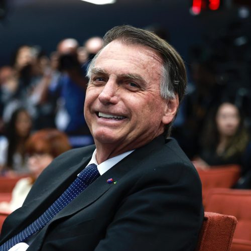 Bolsonaro brinca com Moraes e o convida para ser seu vice
