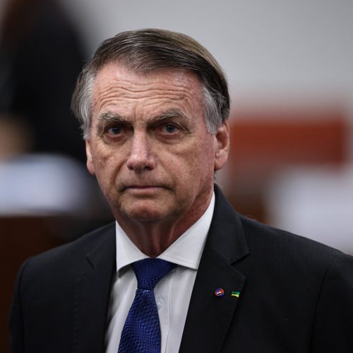 Bolsonaro diz que foi ao STF de “cabeça erguida”
