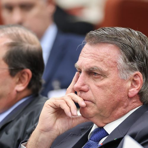Bolsonaro diz que “gostaria” de discutir acusações com Moraes