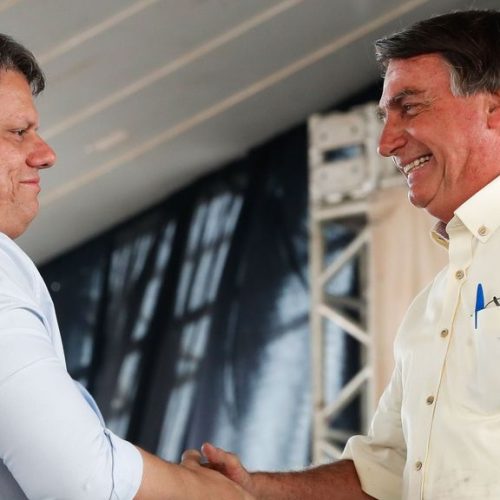 Bolsonaro elogia Tarcísio e acena para Kassab mirando 2026