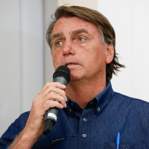 PGR pede fim de inquérito contra Bolsonaro por fraude em cartão de vacina