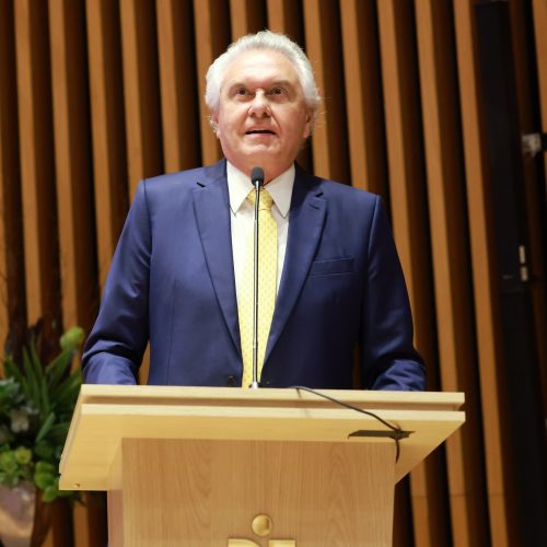 Caiado afirma que dará anistia para Bolsonaro