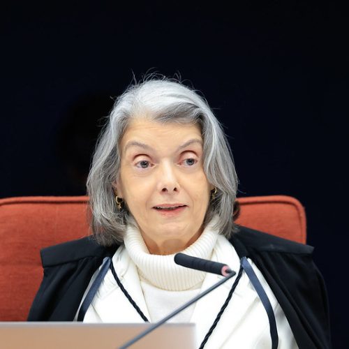Cármen Lúcia força indicação de mulher ao TSE