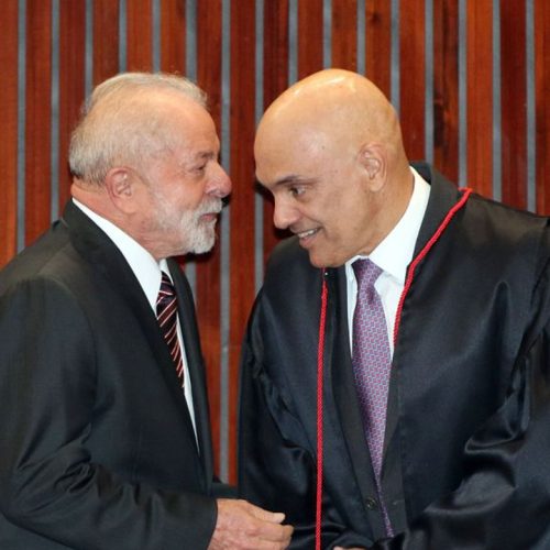 Censura de redes escala duelo de Moraes e Eduardo Bolsonaro