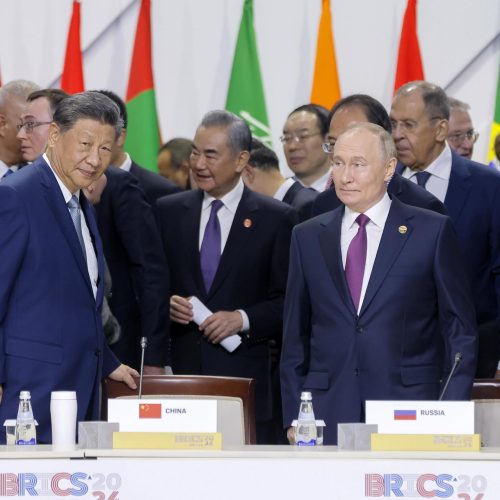China vai ampliar cooperação militar com Rússia