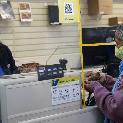 Correios fazem primeiros atendimentos a vítimas da fraude no INSS