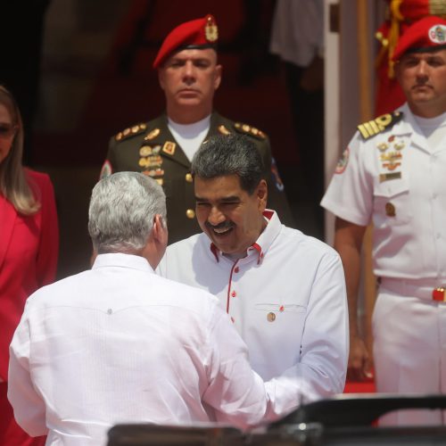 Cuba diz que segue recebendo petróleo da Venezuela