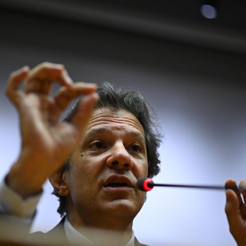 Haddad diz ter explicado a Alcolumbre e Motta risco de revogação do IOF