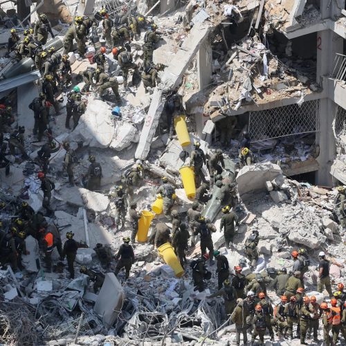 Israel e Irã atacam alvos estratégicos e guerra parece longe do fim