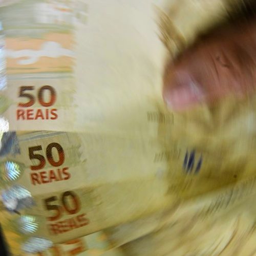 Juros do consignado CLT disparam após nova regra e surpreendem governo
