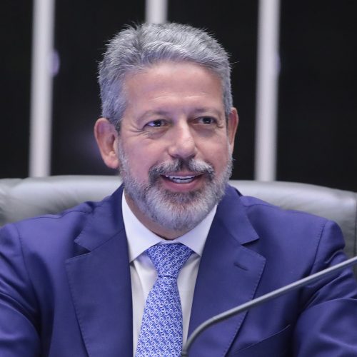 Lira ganha ação contra Felipe Neto por danos morais