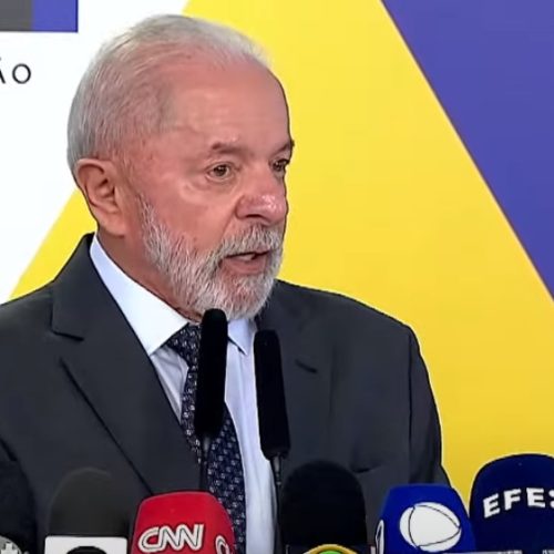 Lula critica sanções dos EUA a Moraes e atuação de Eduardo Bolsonaro