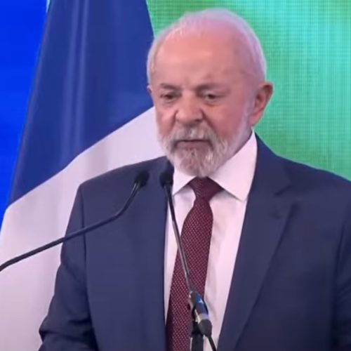 Lula critica taxação de Trump e diz que “mundo não quer xerife e não tem dono”