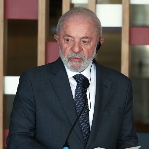 Lula defende fim do G7 e retorno da Rússia durante cúpula no Canadá