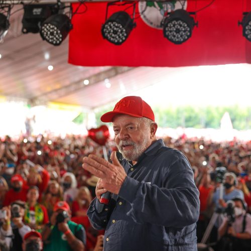Lula promete botijão de gás gratuito para população de baixa renda
