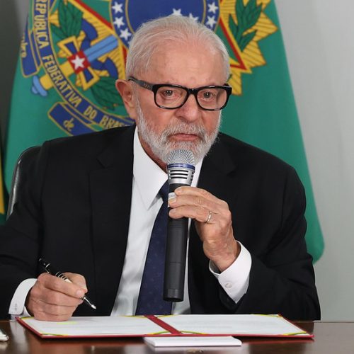 Lula veta sigilo que poderia esconder salários de juízes e procuradores