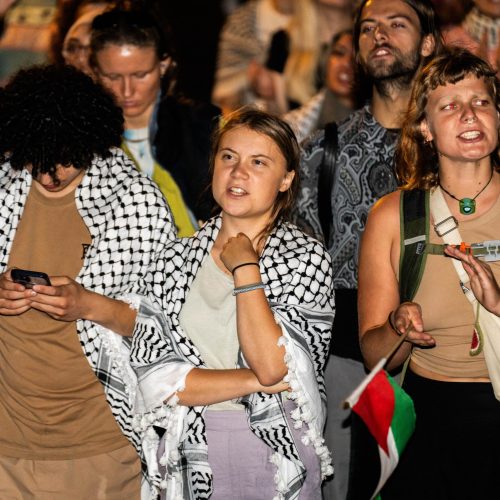Ministro diz que impedirá navio com Greta de chegar à Gaza