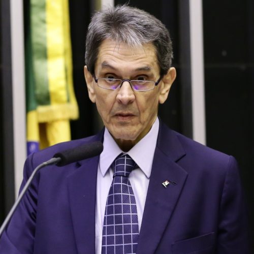 Moraes concede prisão domiciliar humanitária para Roberto Jefferson