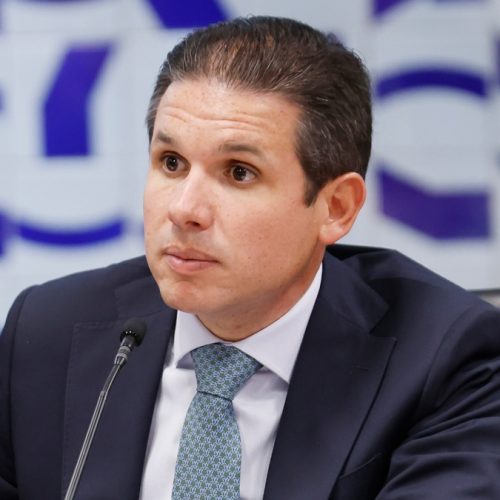 Motta acelera tramitação de projeto que anula decreto de Lula sobre IOF