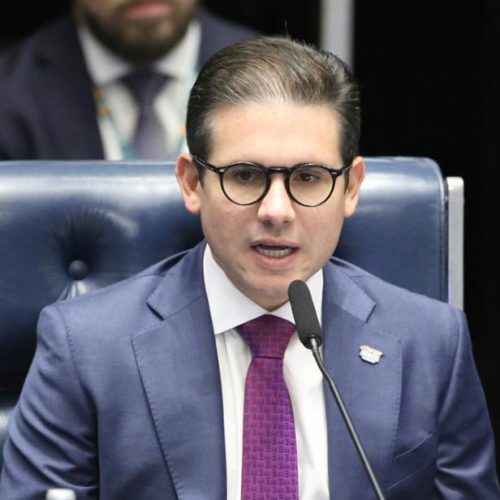 Motta não descarta pautar projeto que derruba alta do IOF