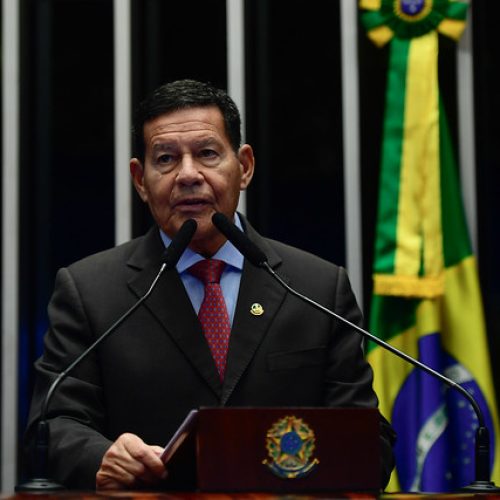 Mourão reage a determinação de Moraes