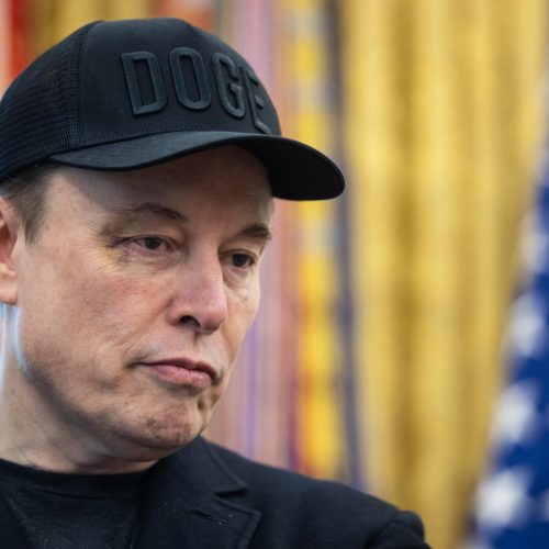Musk volta a criticar pacote fiscal de Trump