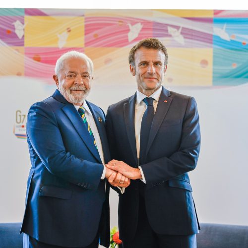 Na França, Lula discute agenda do clima e recebe título de “doutor”