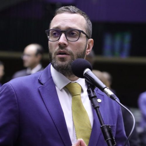 “Não vamos permitir nenhum tipo de censura”, diz Filipe Barros