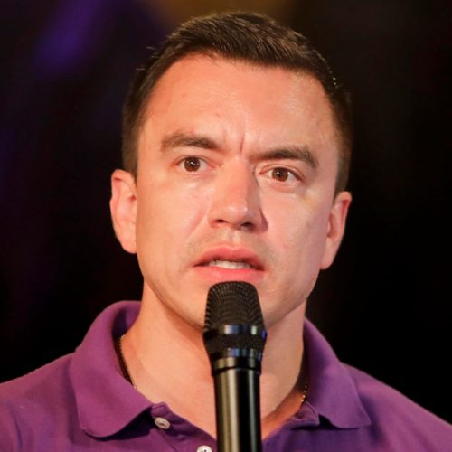 Noboa promete “acabar” com responsáveis por emboscada