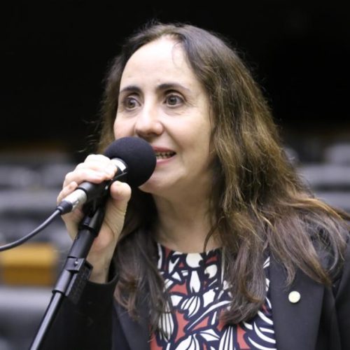 Novo cobra explicações sobre processos judiciais