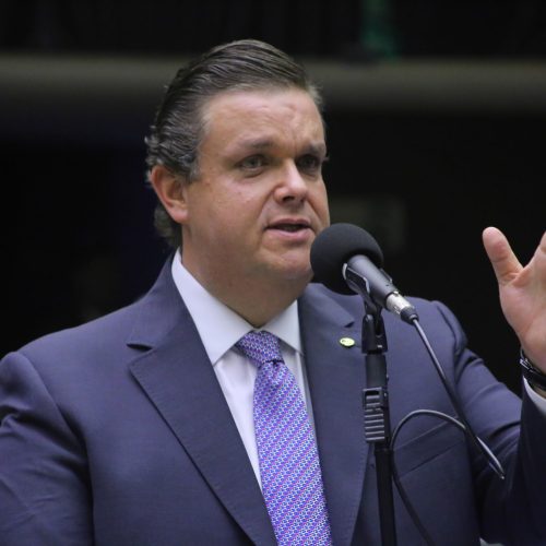 Novo ministro assinou emenda que enfraqueceu regras de controle de descontos do INSS
