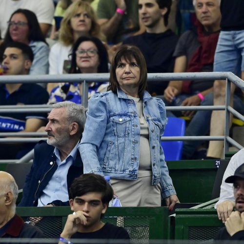 Operação retira da Venezuela família de policial argentino preso