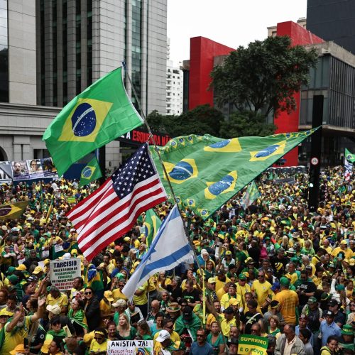 Oposição mantém esforço por anistia e pressiona por CPI do INSS
