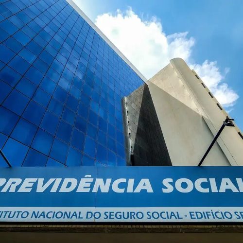 Oposição recorre ao estatuto do idoso para criar CPI do INSS
