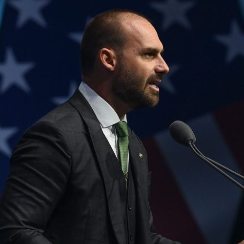 O que está por trás da ação da PGR contra Eduardo Bolsonaro
