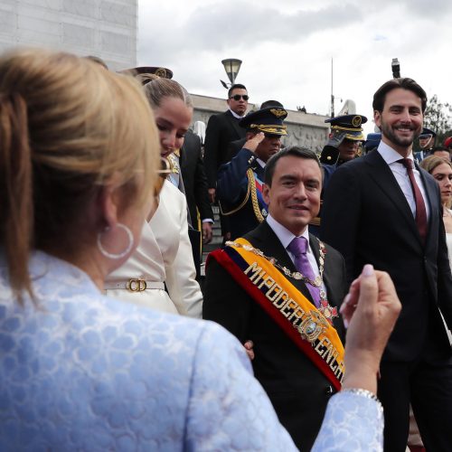 Parlamento do Equador aprova bases militares estrangeiras
