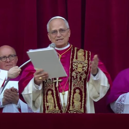 Quem é o novo papa, Robert Prevost, que usará o nome Leão XIV