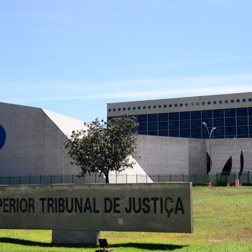 Lula indica juiz apoiado por Nunes Marques para vaga no STJ
