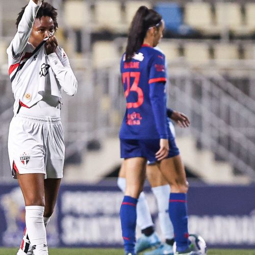 São Paulo goleia Bragantino e chega às quartas do Brasileiro Feminino