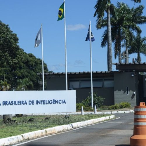 Servidores da Abin rebatem advogado de Ramagem e negam fiscalização eleitoral