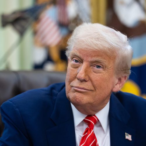 Tarifas de Trump de 50% sobre aço e alumínio entram em vigor