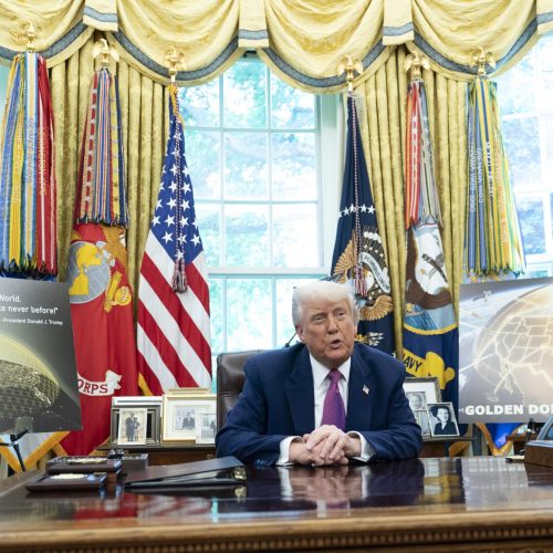 Trump diz que cobrará do Canadá pelo Domo Dourado