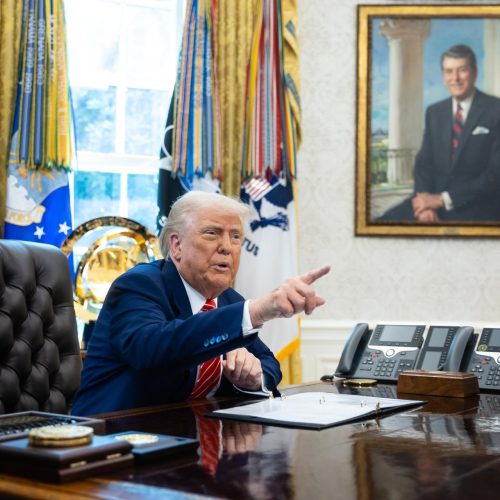 Trump proíbe entrada nos EUA de cidadãos de 12 países