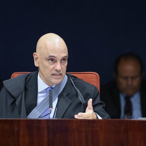 USP aprova moção em defesa de Moraes