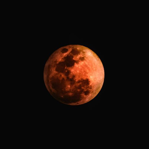 saiba como ver a Lua Cheia de junho